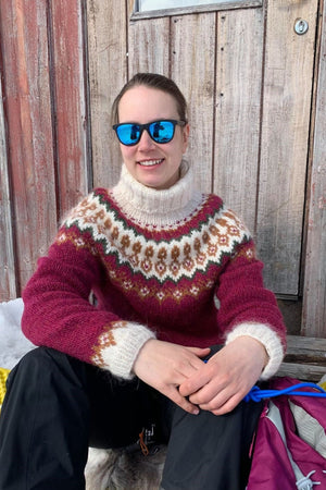 Winter Coarvegiella Fuchsia Alafoss Wool Sweater - Knitting kit