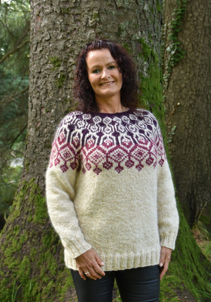 Elina Grande - White  and Pink Alafosslopi Wool Sweater Knitting Kit