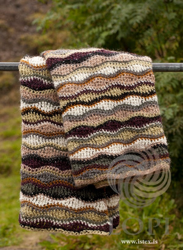 Fjara - Wool throw blanket crochet kit - The Icelandic Store