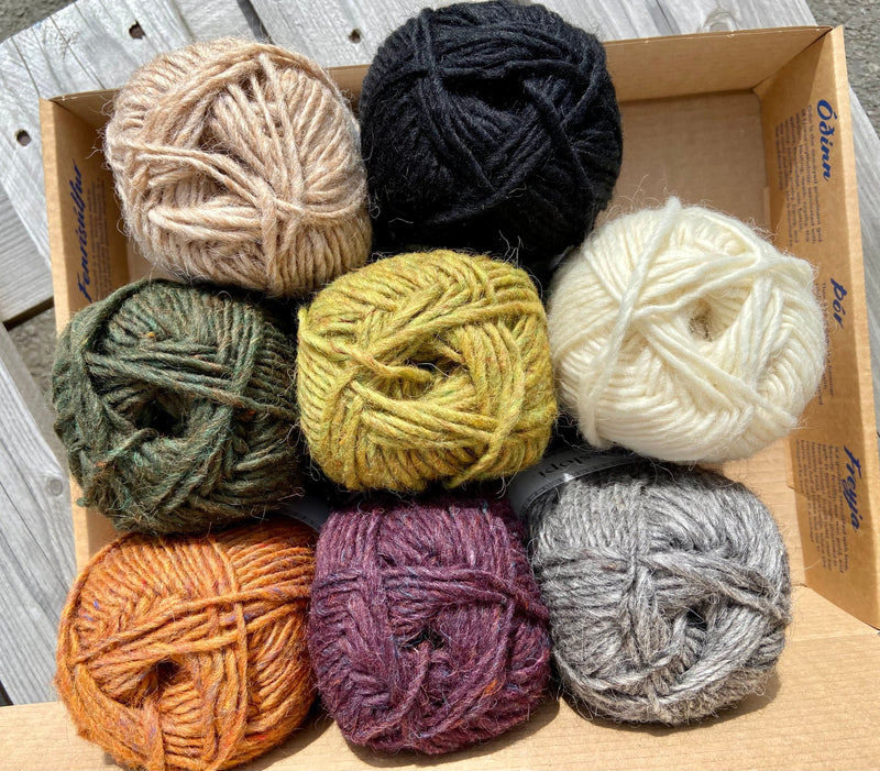 Fjara - Wool throw blanket crochet kit - The Icelandic Store