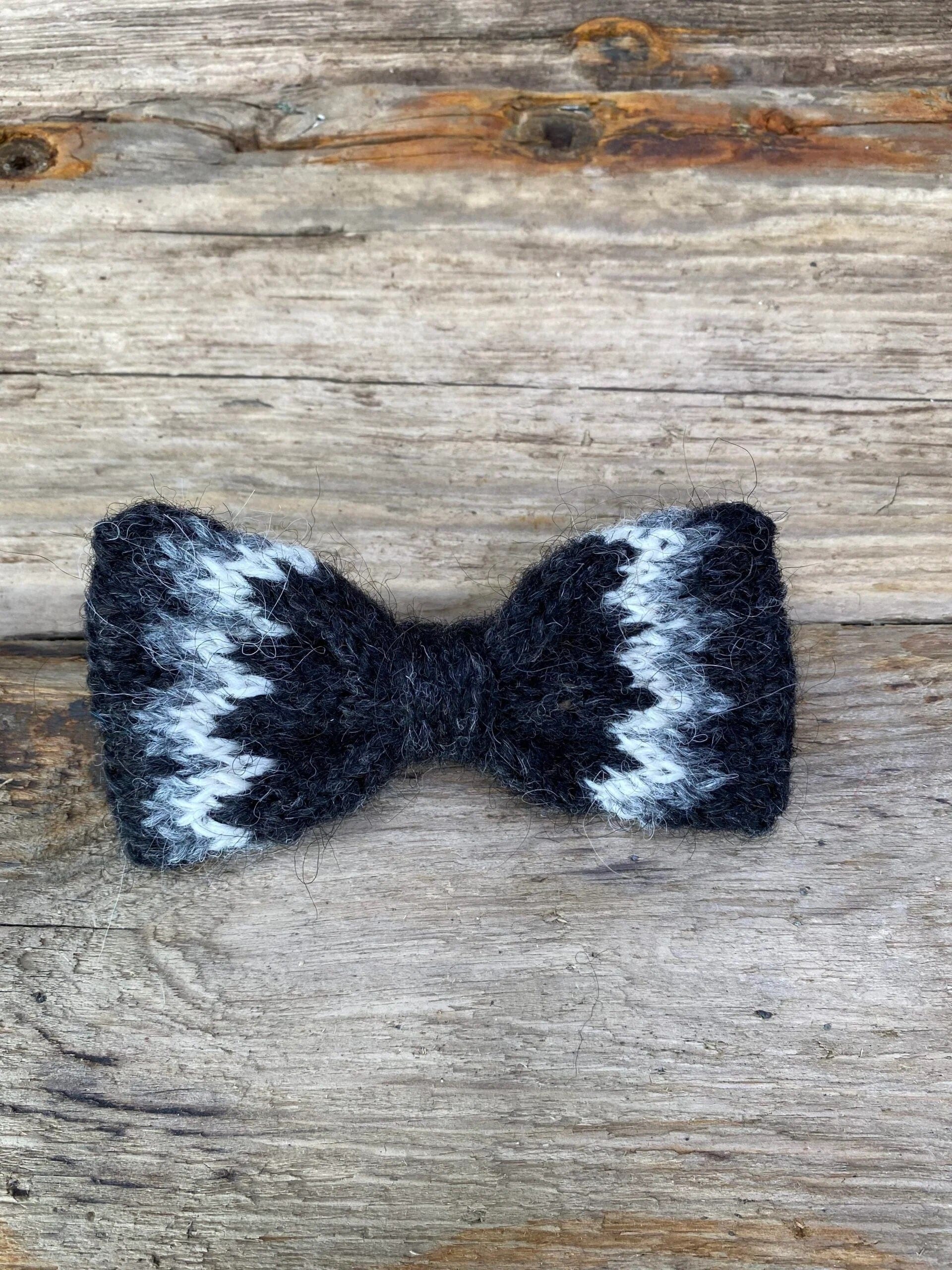 Knitted Wool Bow Tie - Black - The Icelandic Store