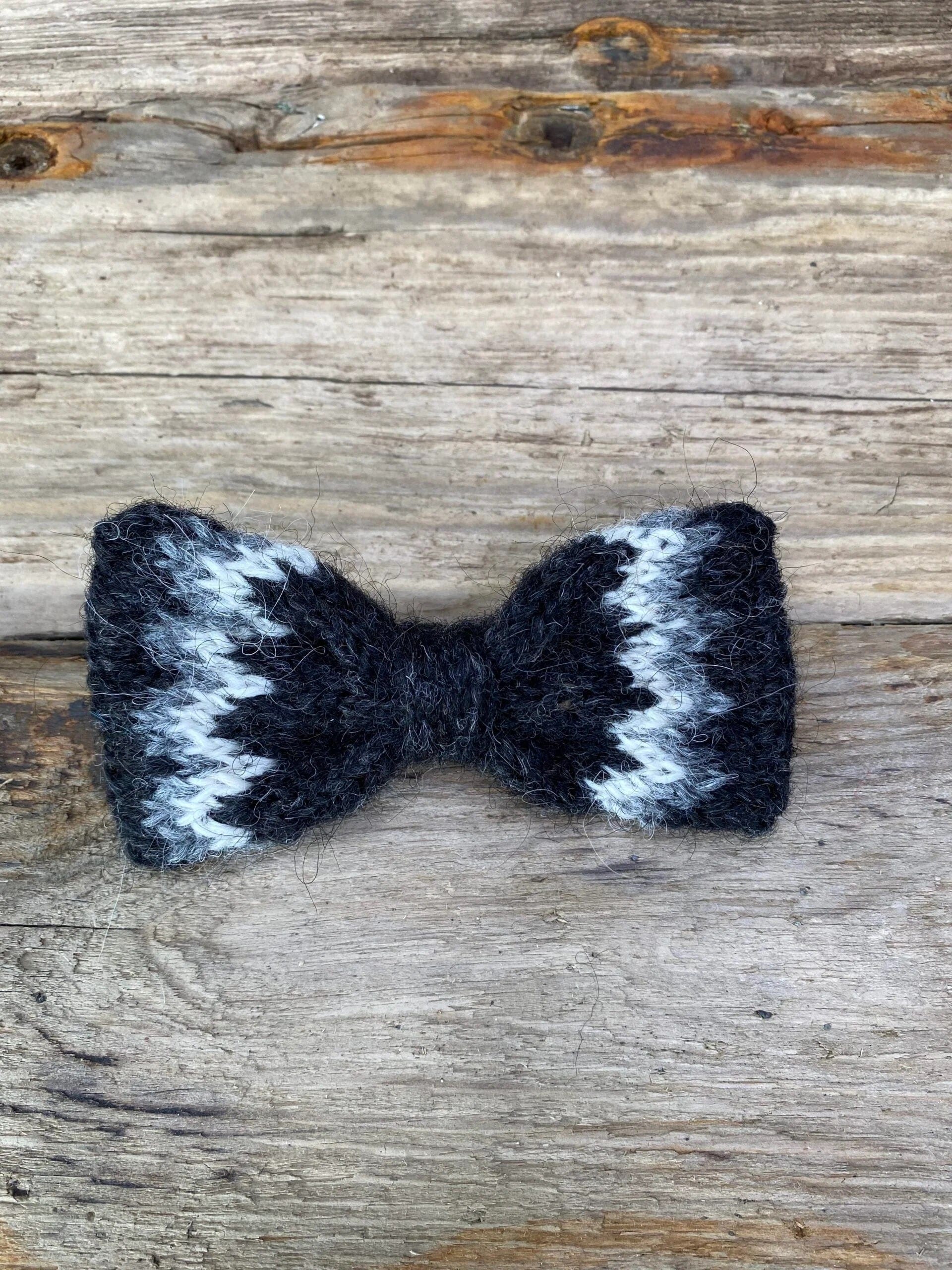 Knitted Wool Bow Tie - Dark Brown - The Icelandic Store