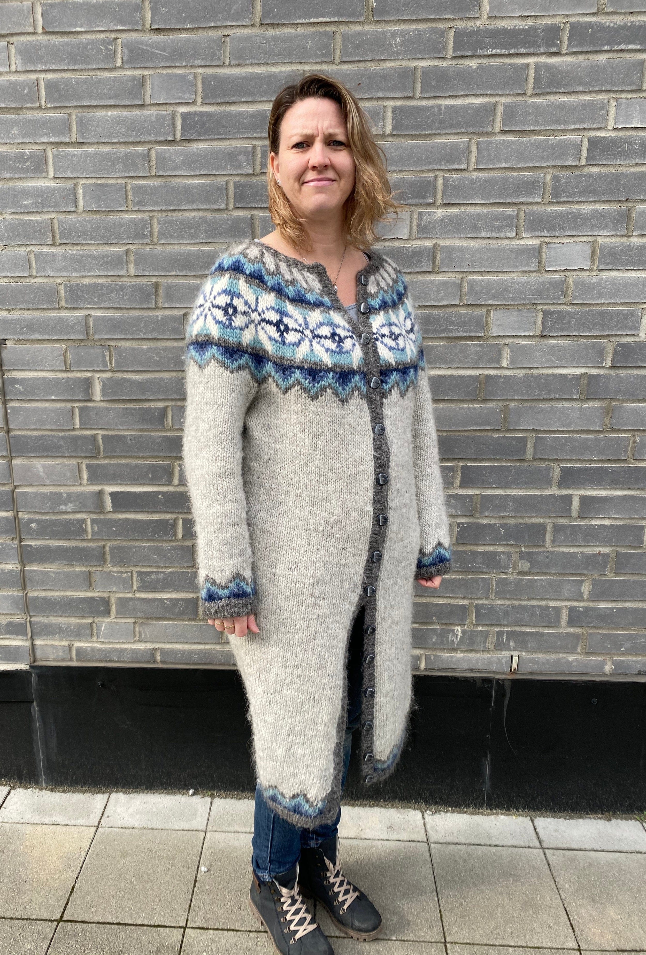 Heavy cardigan sweater top