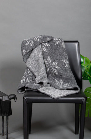 Icelandic Blanket - Grey Eight Petalled Rose Flower