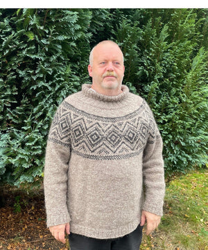 Jannik Icelandic Beige sweater - Knitting Kit