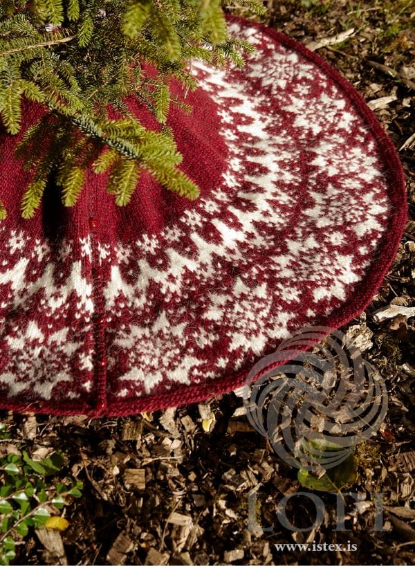 Jólaskjól - Christmas Tree Skirt - Knitting Kit - The Icelandic Store