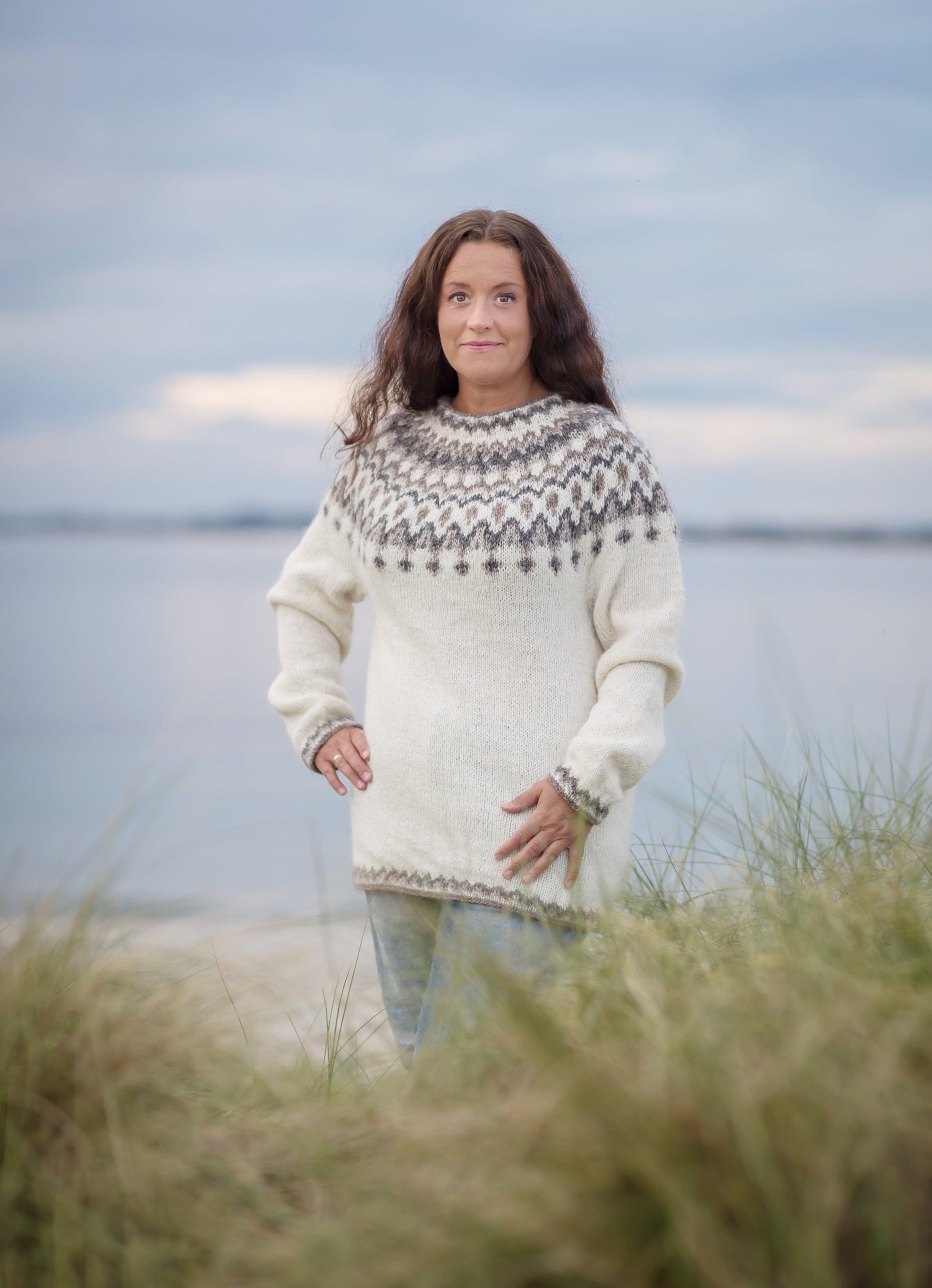 Linn Lettlopi White Wool sweater - Knitting Kit - The Icelandic Store