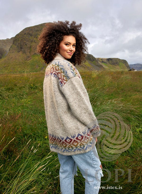 Loforð - Promise Beige wool sweater - Knitting Kit - The Icelandic Store