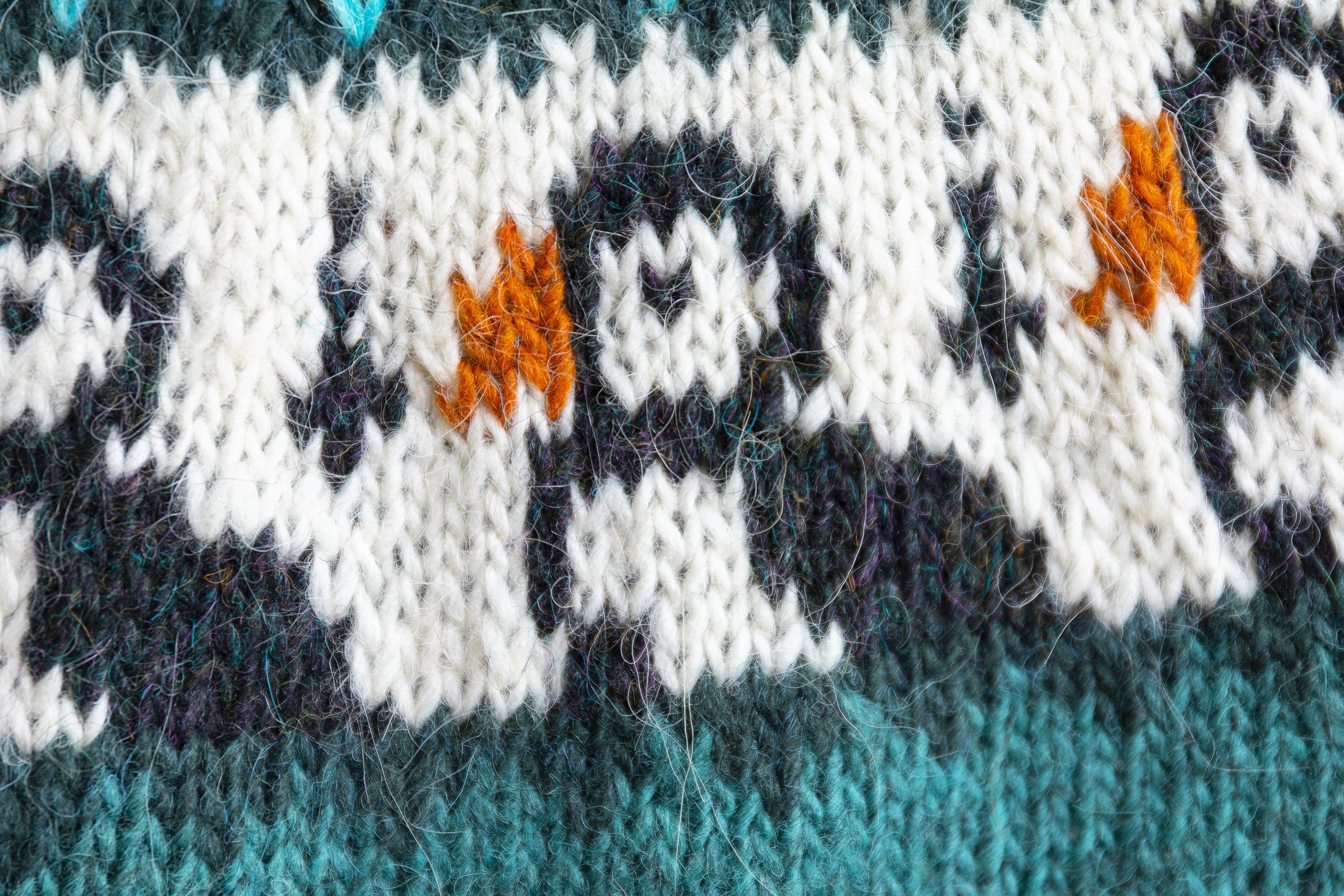 Puffin Lopapeysa for Kids — Knitting Kit