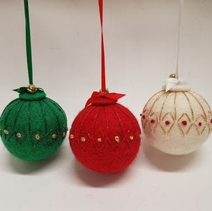 Felt Christmas Embroidered Ball - White - The Icelandic Store