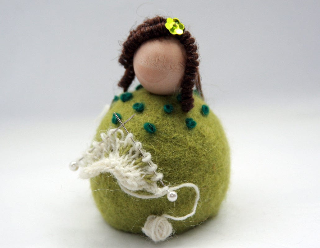 Felted wool Knitting Lady - Green - The Icelandic Store