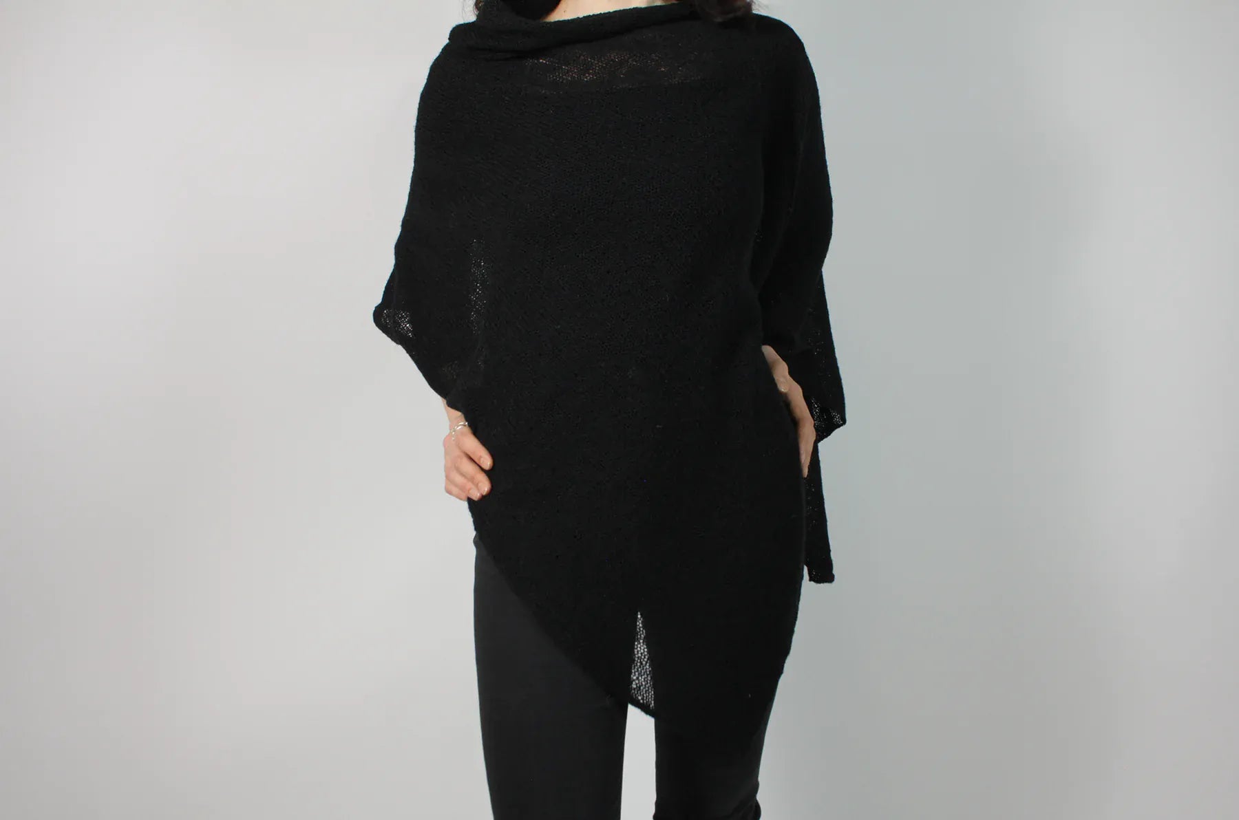 Light Wool Poncho - Black