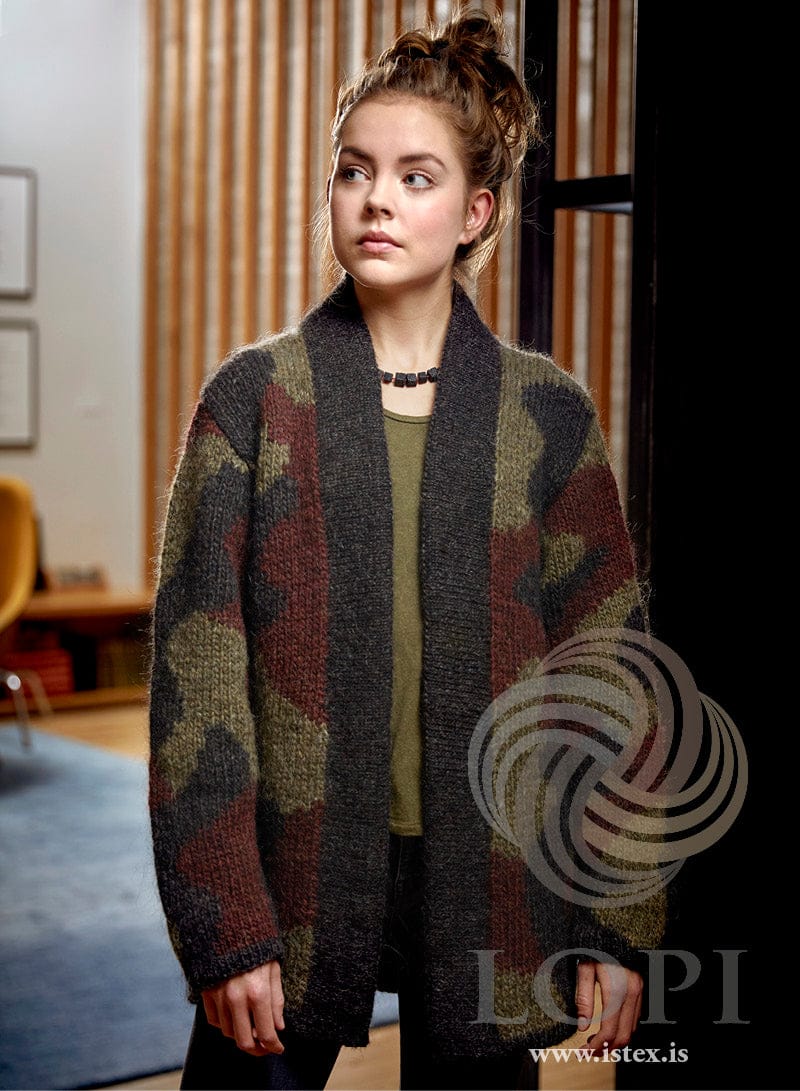 Leysingar open jacket knitted in Álafosslopi — big intarsia shapes in black sheep, highland green and sheep sorrel