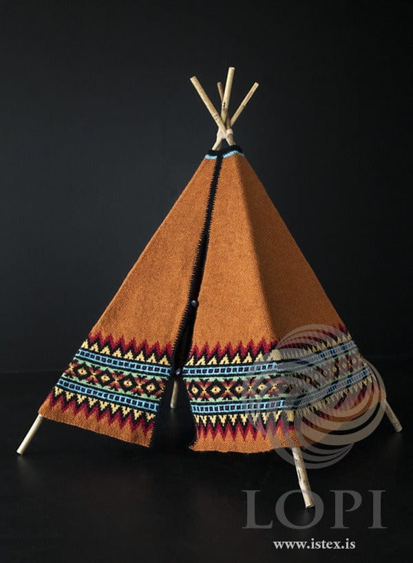 Tjald knitted play tent — apricot Léttlopi with a colourwork band, laced to wooden poles