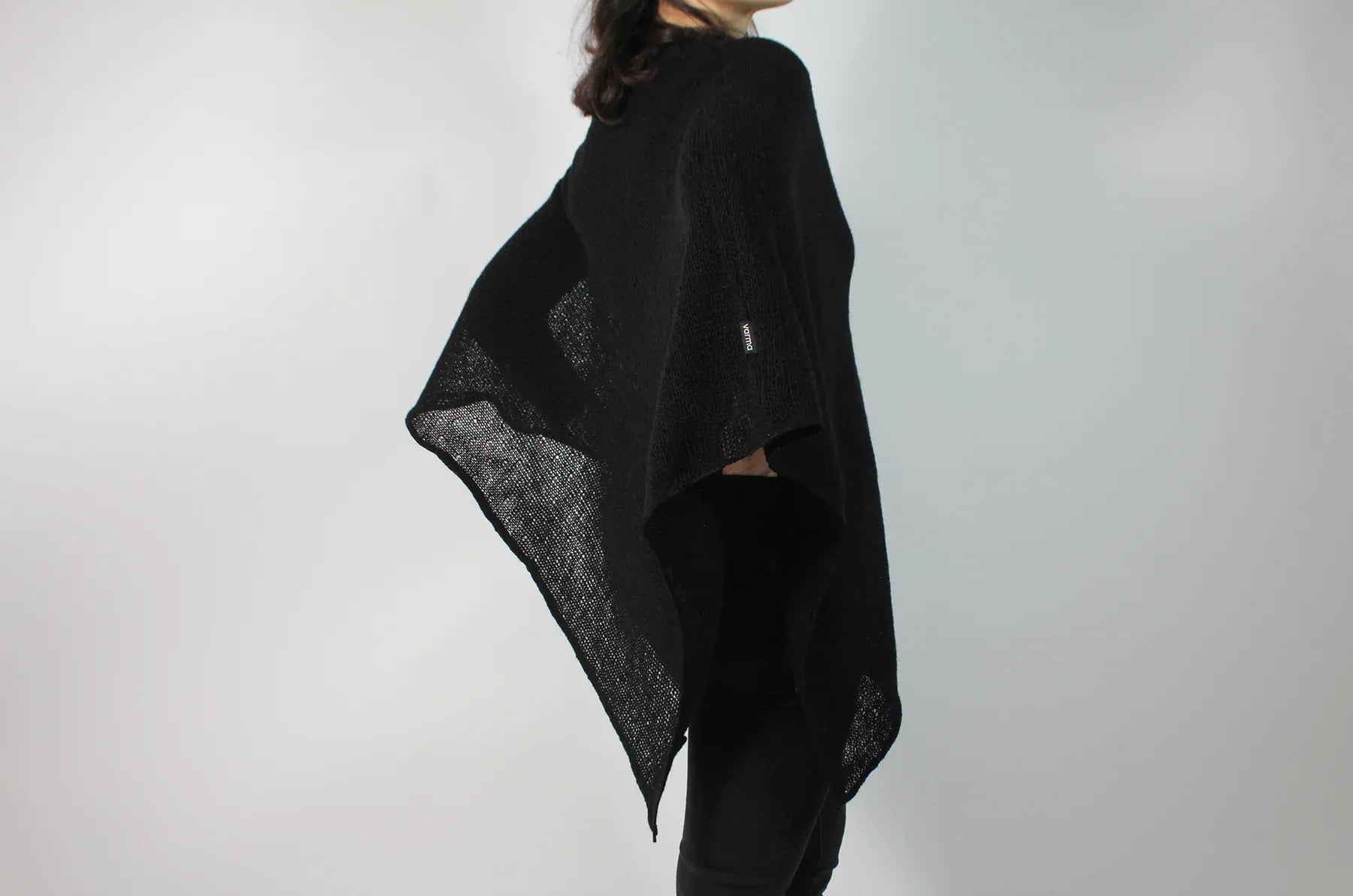 Light Wool Poncho - Black