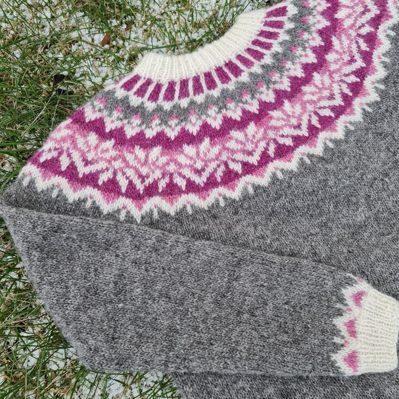 Dagný - Pink Anniversary sweater - The Icelandic Store