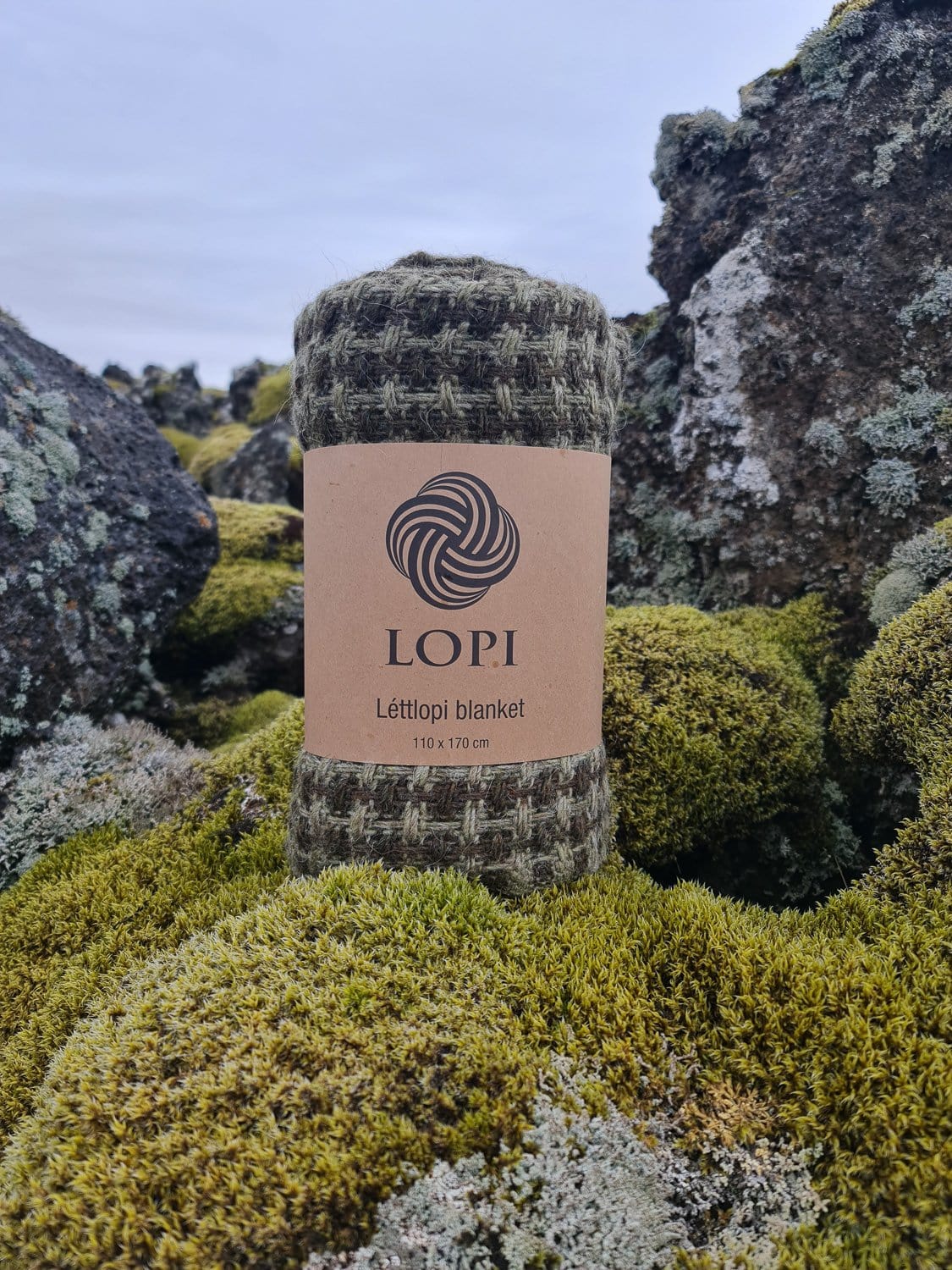 Léttlopi Wool Blanket - Mossy green - The Icelandic Store