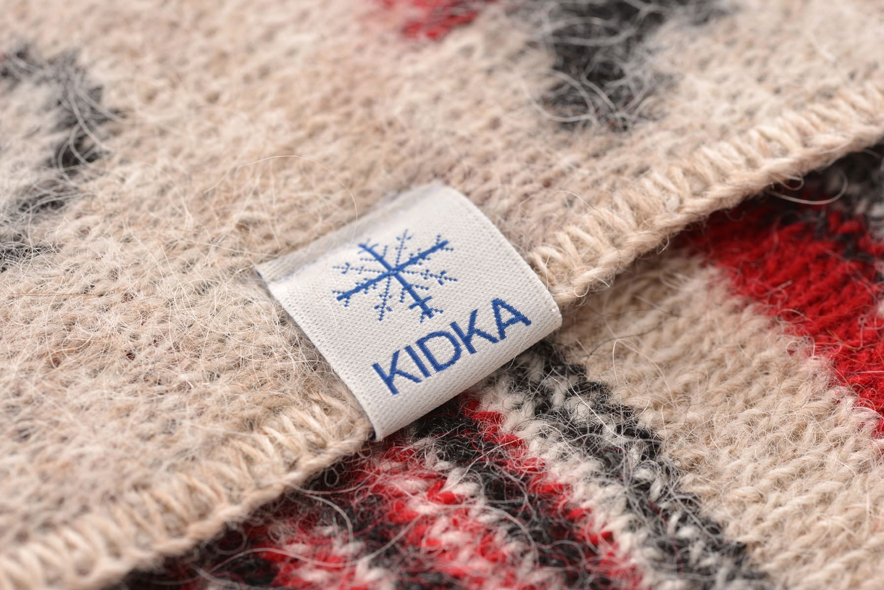 KIDKA produces Icelandic wool products, inspired by traditional Icelandic patterns .