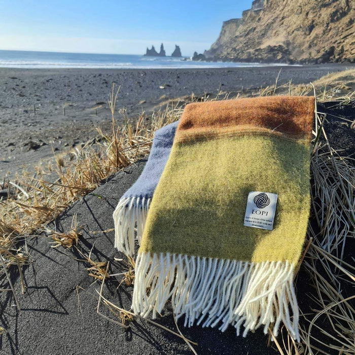 Alafoss Wool Blanket #1050 - Icelandic Landscape Design