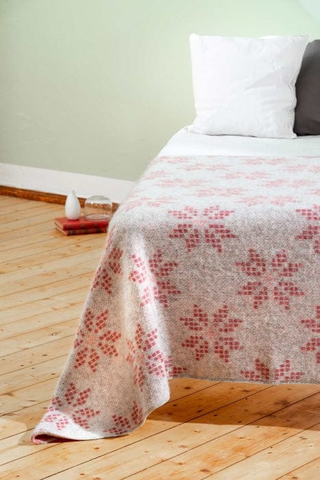 Icelandic Blanket - Pink Eight Petalled Rose Flower - The Icelandic Store