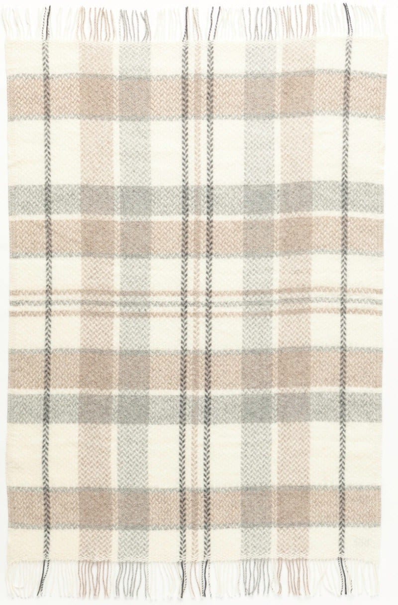 Icelandic checkered Alafoss Wool Blanket 2006 - icelandicstore.is